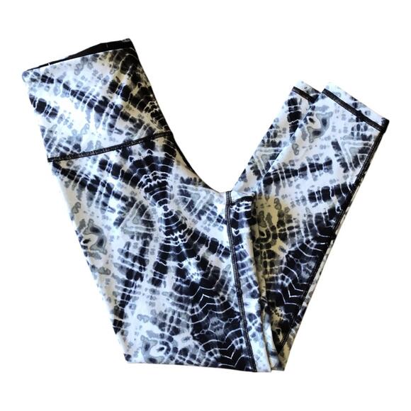 Victoria's Secret Sport Women’s Knockout Leggings  Black Blue White Tie-Dye SM - Picture 4 of 11